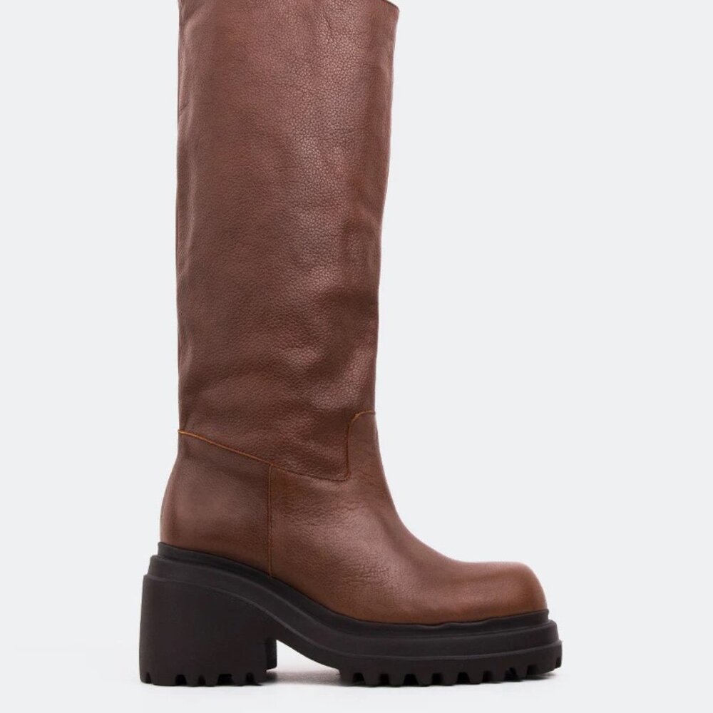 Gorgeous Brown/Tan Leather Boots (Fenton Intervalle)